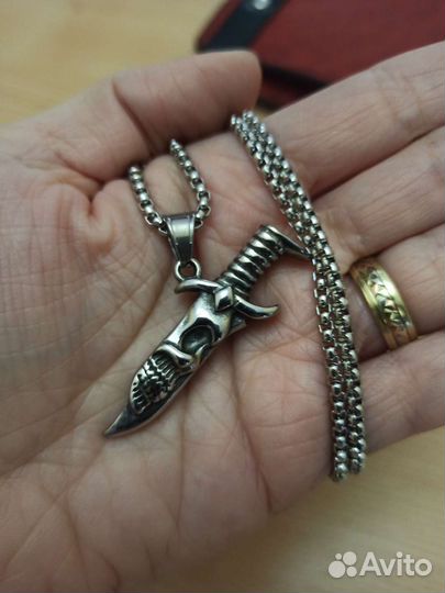 Кулон Кинжал с черепом, сталь