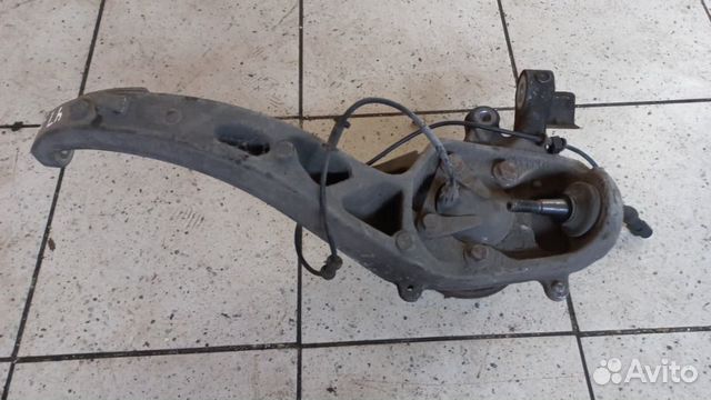 Кулак передний левый Jaguar Xf 2.7 2010