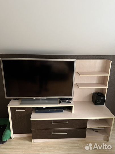 Тумба под телевизор