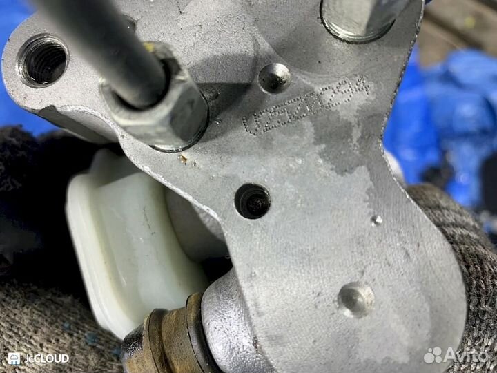 Главный тормозной цилиндр на honda vezel RU4 LEB