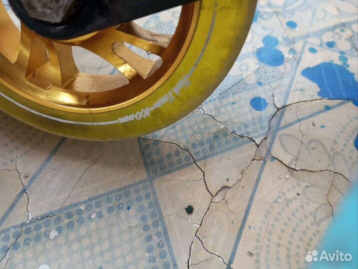 Трюковой самокат oxelo