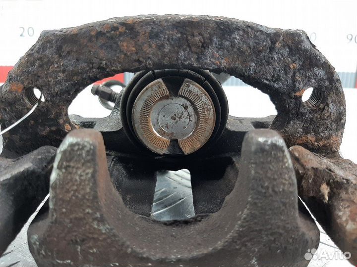 Суппорт задний правый для Mitsubishi Space Star