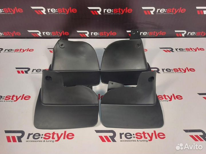 Брызговики Toyota Land Cruiser 100 L1678