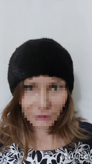 Шапка из вязаной норки черно-коричневая