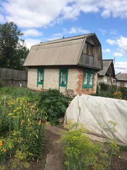 Дача 15 м² на участке 4 сот.