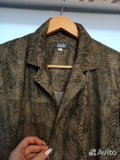 Пиджак змеиный принт р. 50-52