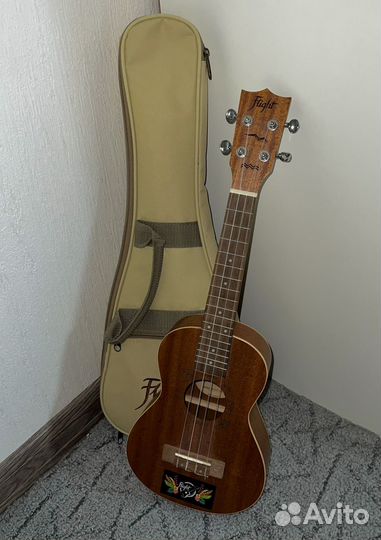 Укулеле flight