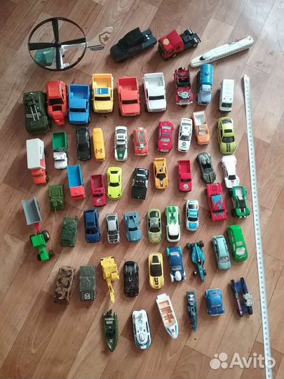 Развивающие игрушки. Машины, лодки, поезда