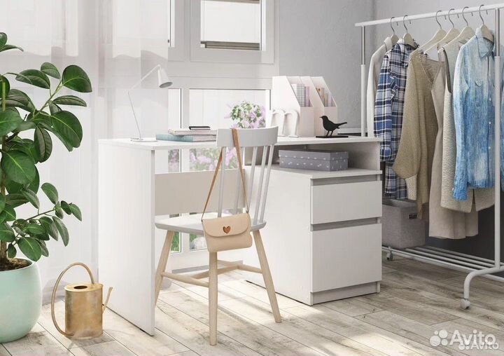 Письменный стол белый