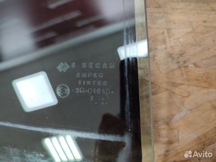 Стекло двери заднее правое LADA Vesta