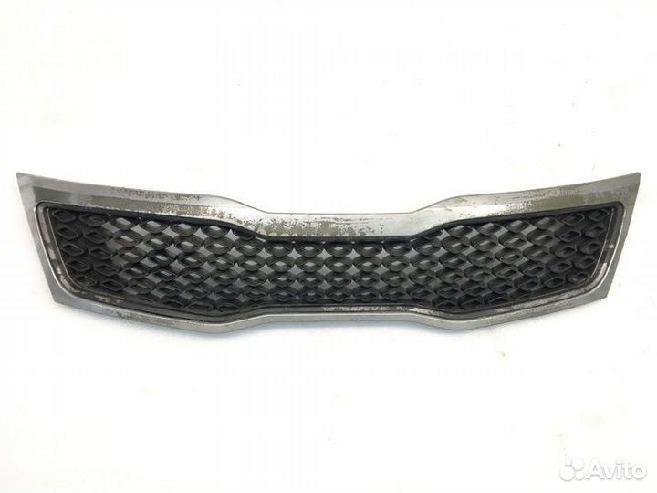 Решетка бампера передняя Kia Optima 3 седан 2.4