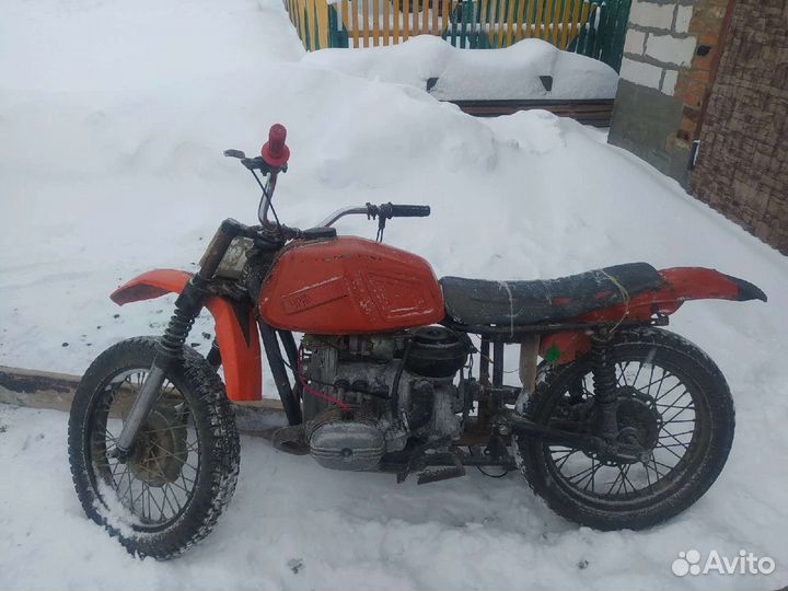 М/ц Урал на разбор. (Запчасти)