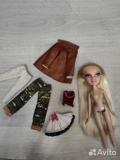 Лот кукла Bratz Cloe + одежда для Bratz