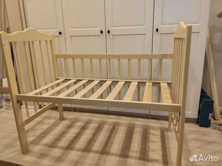 Детская кроватка Наша Мама с маятником