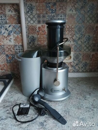 Соковыжималка Bork ju cup 21085wt