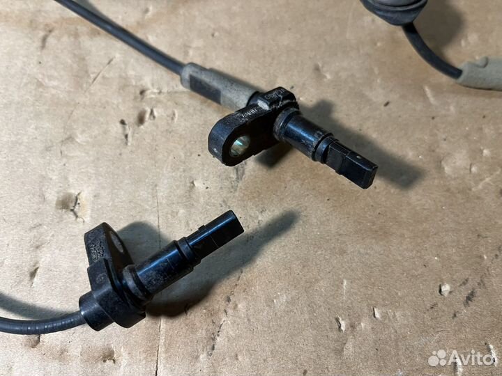 Задний датчик Правый Абс Toyota RAV4 30 рестайлинг