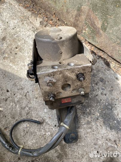 Блок ABS (насос) Nissan Pulsar N15