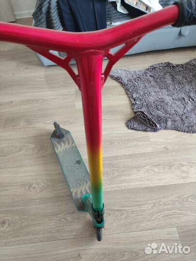 Трюковой самокат