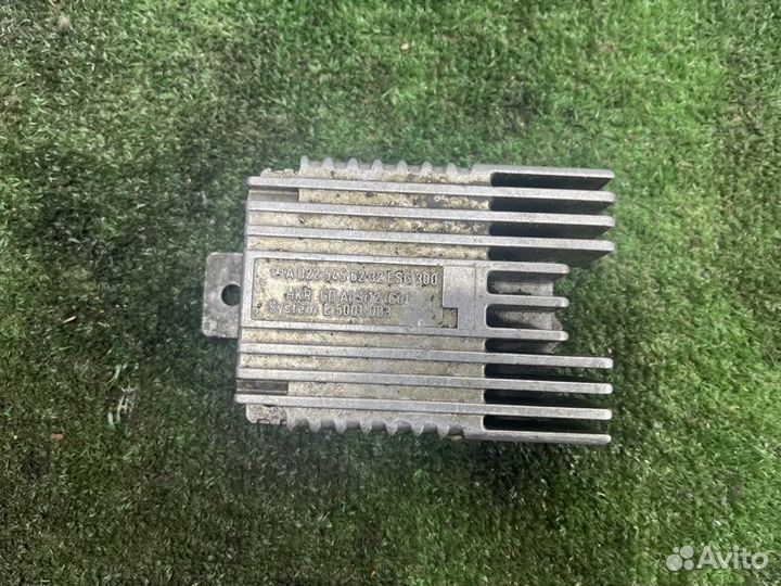 Блок управления вентилятором Mercedes-Benz E320