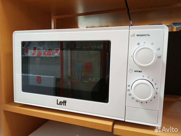 Микроволновая печь leff 20MN701W новая