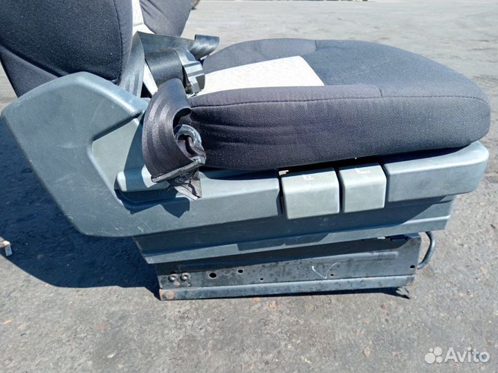 Сиденье пассажирское правое Renault