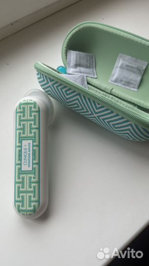 Щеточка clinique