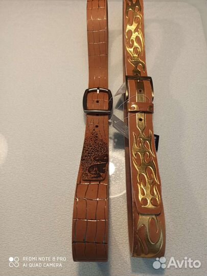 Ремень с золотым тиснением