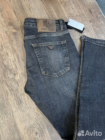 Джинсы armani