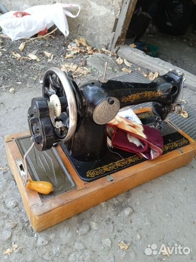 Швейная машинка