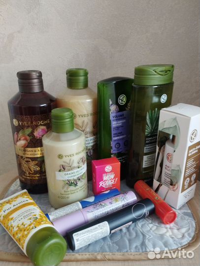 Косметика и уход Ив Роше