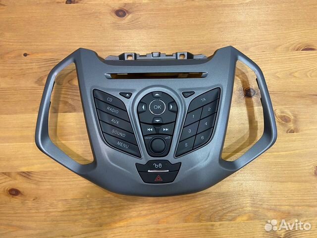 Панель управления магнитолой Ford Ecosport (2017)