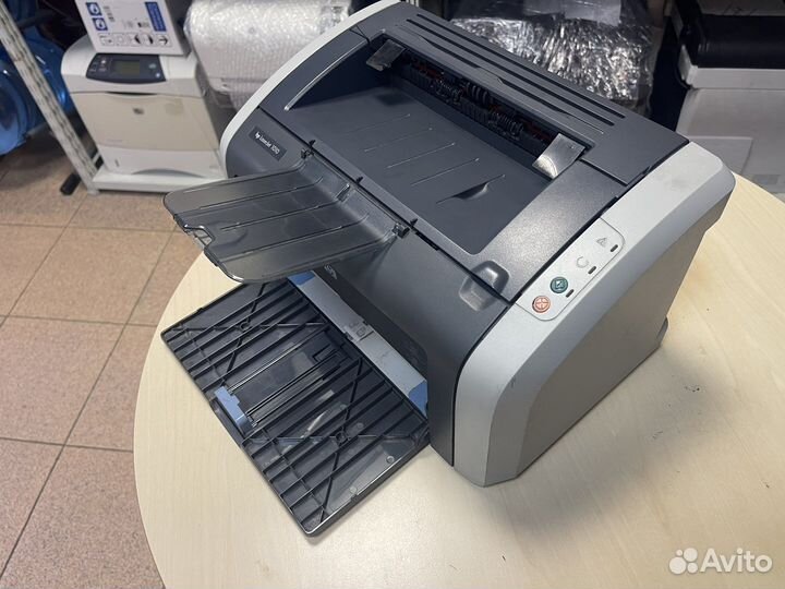 Принтер лазерный hp 1018 бу картридж полный