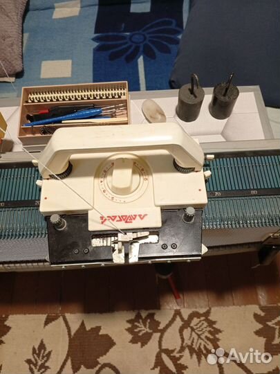 Вязальная машина Ладога 4