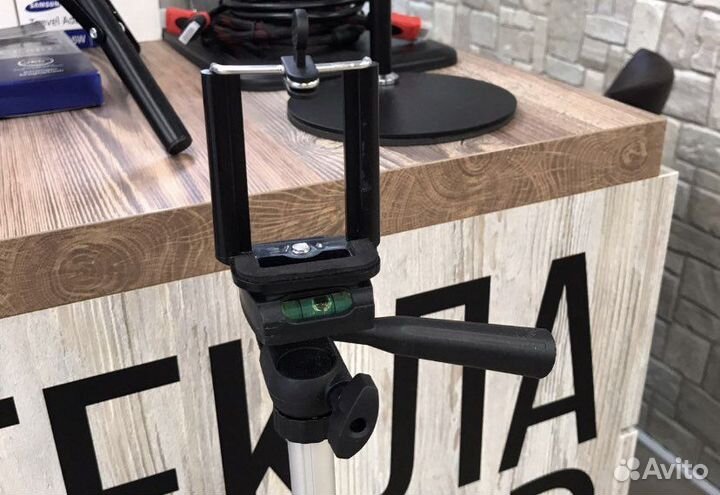 Штатив с уровнем (для телефона)