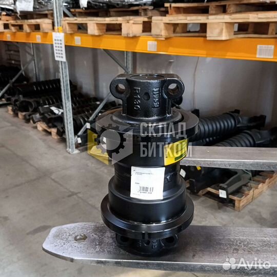 Каток опорный Liebherr R921BLC