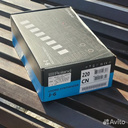 Roland J-6