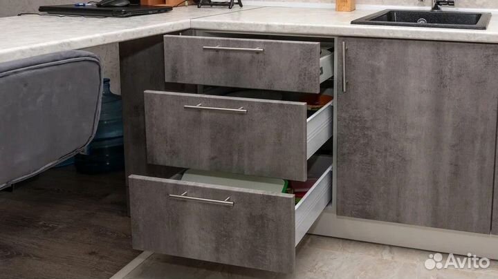 Кухонный гарнитур новый