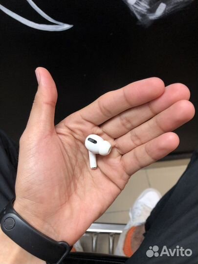 Airpods pro оригинал толка левый есть