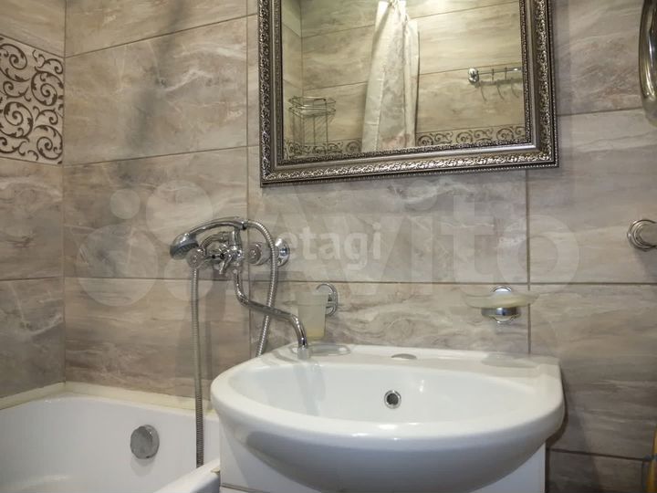 2-к. квартира, 56 м², 8/9 эт.