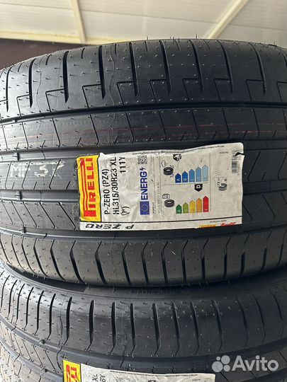 Pirelli P Zero PZ4 315/30 R23 и 275/35 R23