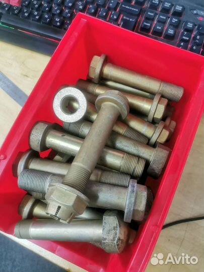 Болт с гайкой М20х1,5. СССР