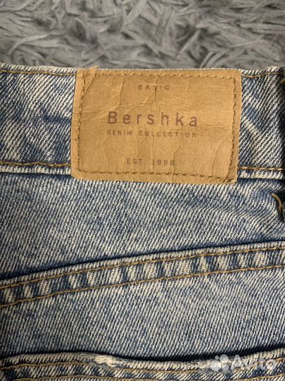 Джинсы bershka