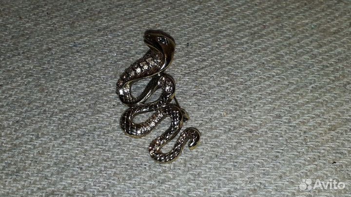 Красивая тяжелая брошь Змея Кобра