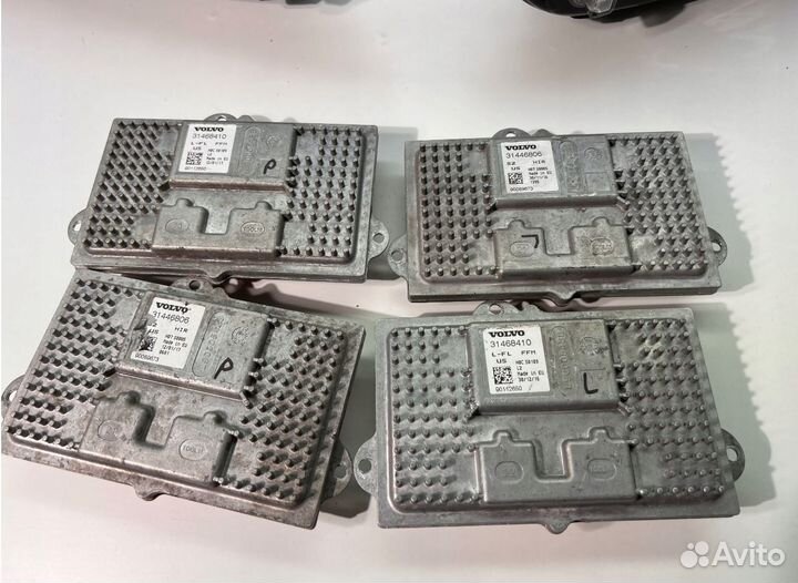 Volvo XC90 II передние фары