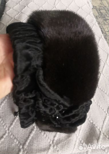 Женская зимняя шапка