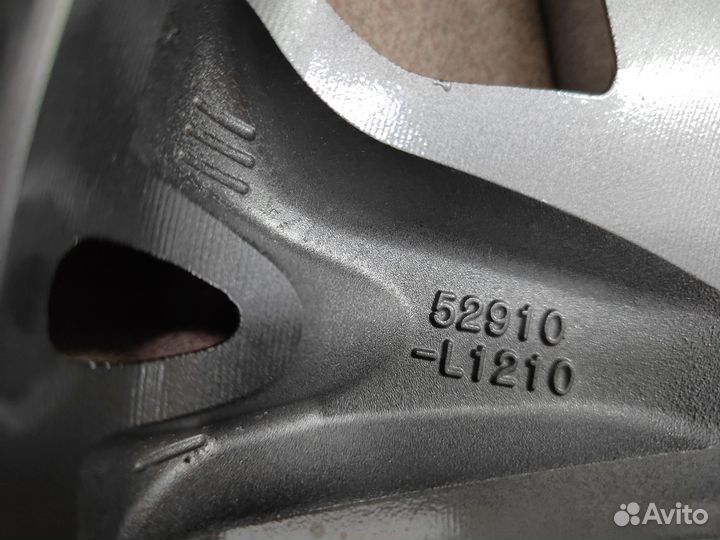 Литой диск оригинал Hyundai R17 52910-L1210