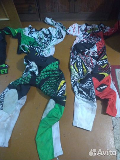 Мотоботы, черепаха, джерси, штаны, защита коленей