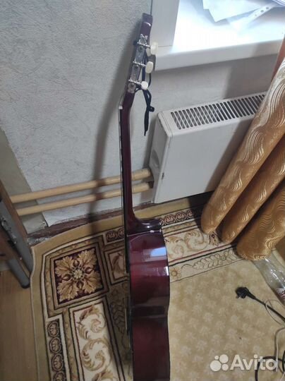 Акустическая гитара в новом состояние