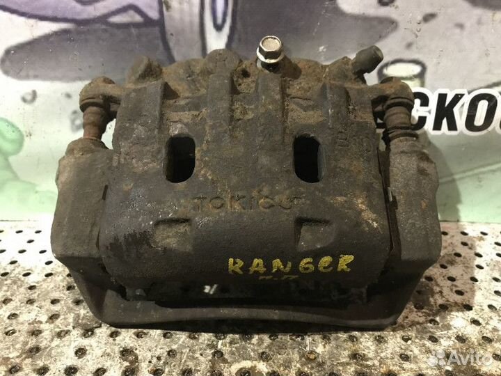 Суппорт передний правый Ford Ranger ET 2006-2009
