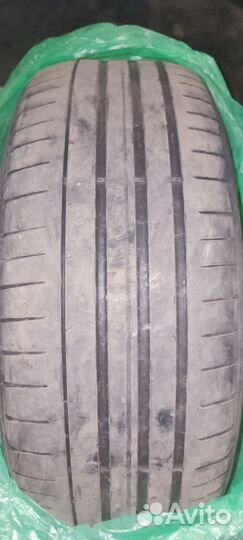 Pirelli P Zero PZ4 235/55 R18 100V